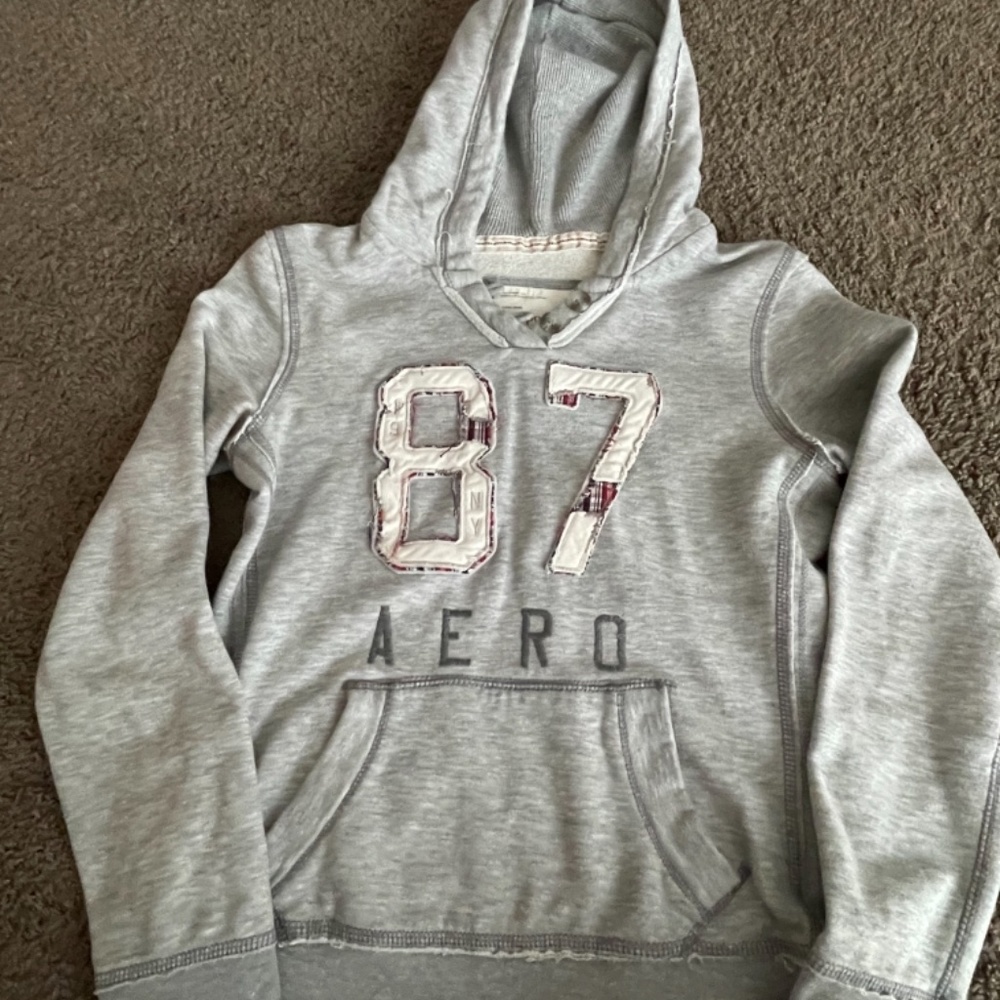 Sweaters - Picture 4 of 9